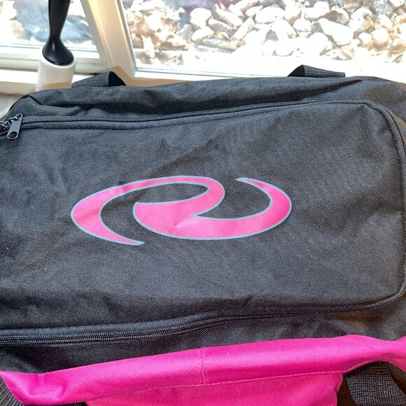 Roper Apparel and Footwear Duffel Bag Pink and Black Travel Gym Bag 24"×14"×10" - Picture 9 of 10